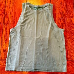 Lululemon Train to be Tank size 6 Tidal Teal